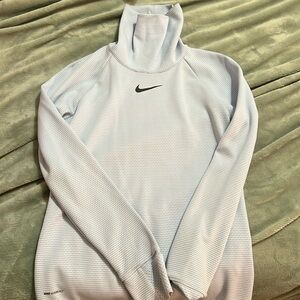 Nike long sleeve aeroreact top